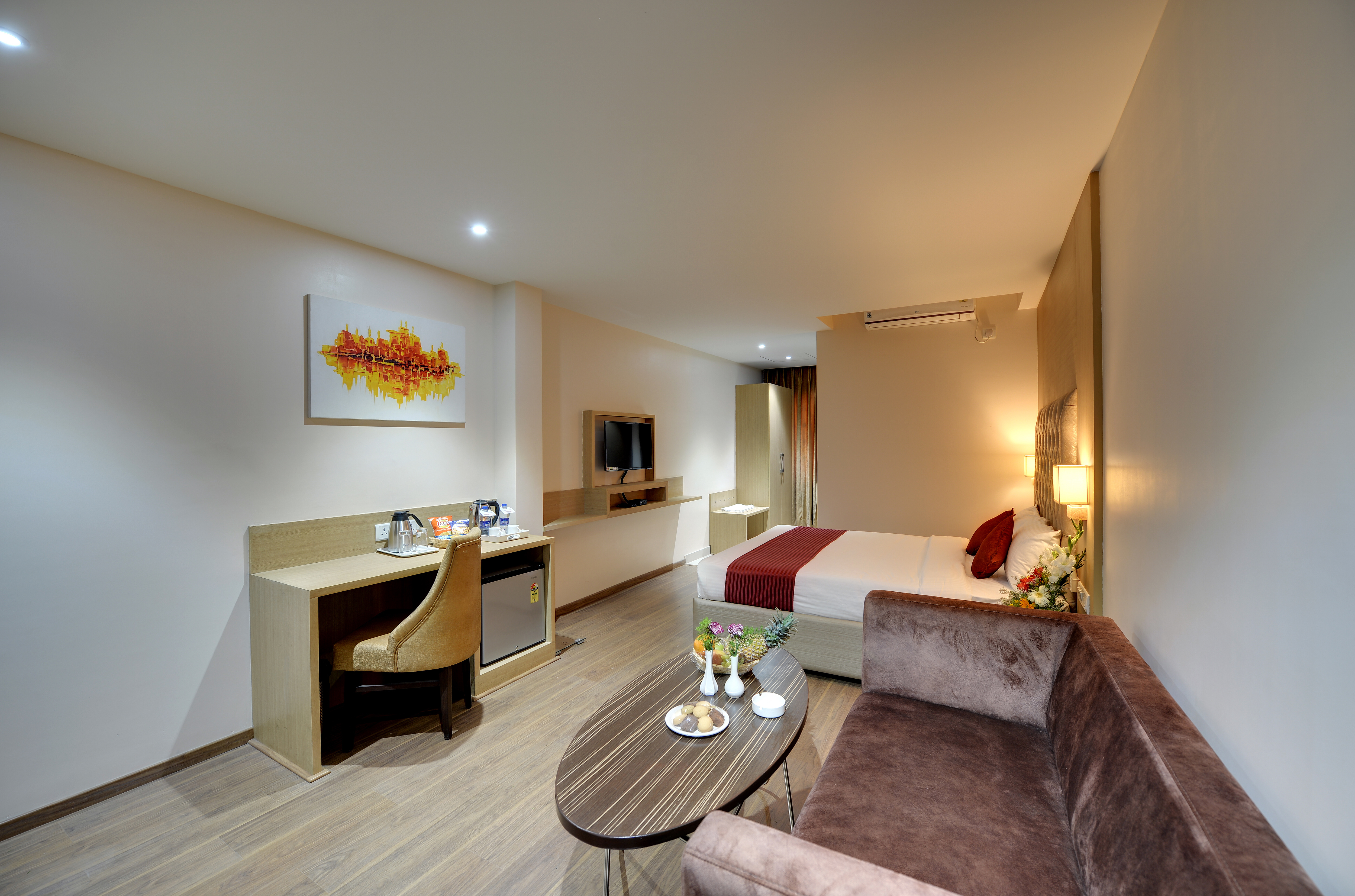 Deluxe Rooms, Nandhana Grand Hotel, Koramangala Stay